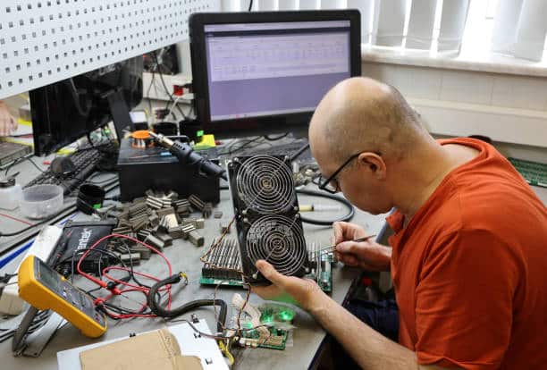Computer hardware engineer salary